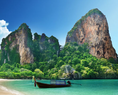 A scenic view on the Krabi Island beach from a private boat tour.