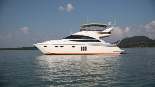 luxury yacht charter phuket